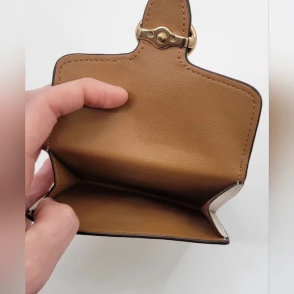 Coach Small Georgie Wallet Chalk Pebbled Leather Horse & Carriage Medallion - Picture 4 of 15